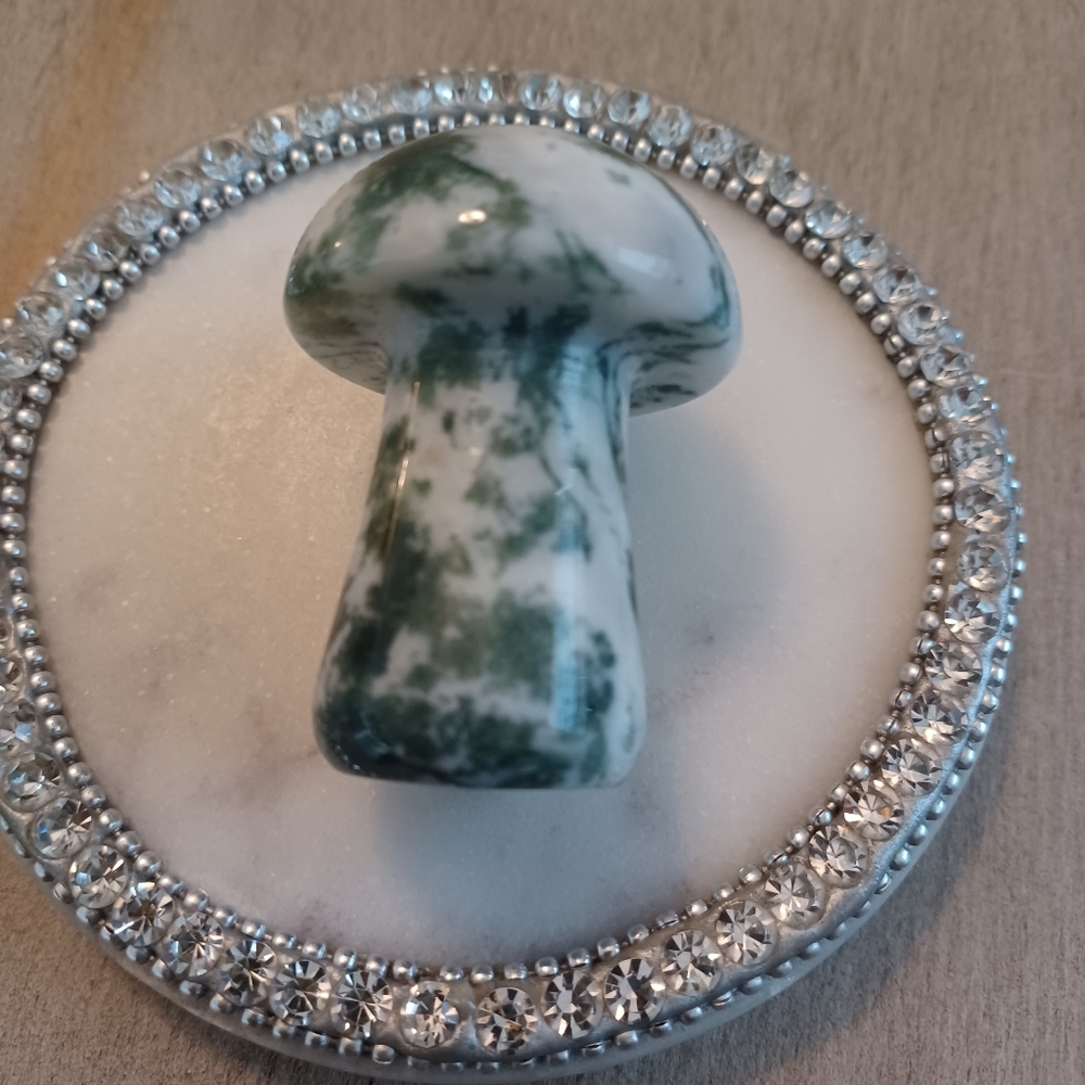 Green & White Moss Agate Crystal Mushroom #2 - Picture 4 of 9